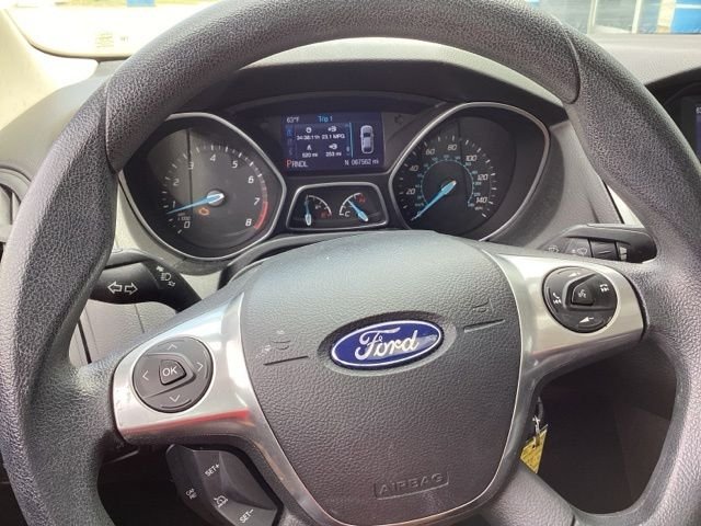 Used 2014 Red Ford SE image 24