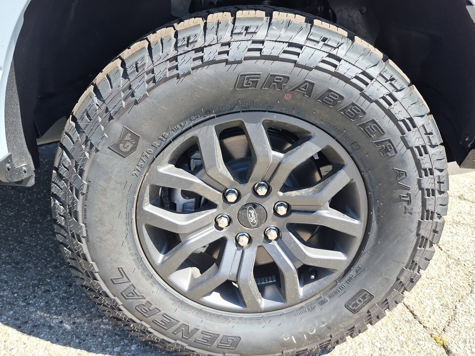New 2025 Space White Metallic Ford Tremor® image 12