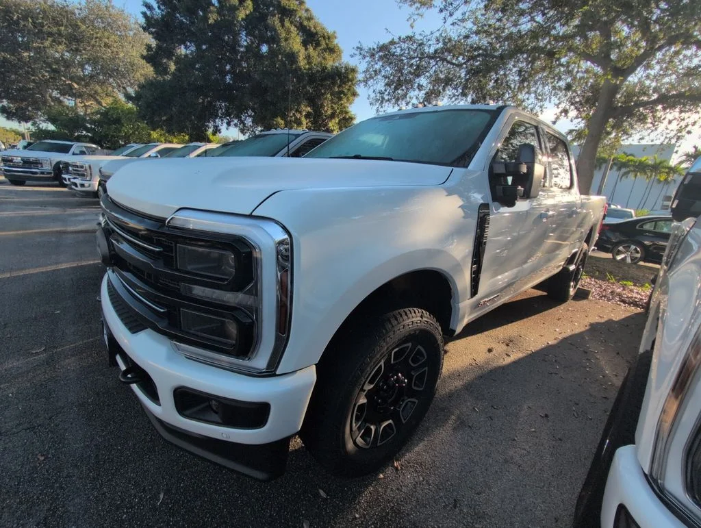 New 2026 Star White Metallic Tri-Coat Ford F-250® Platinum® image 4