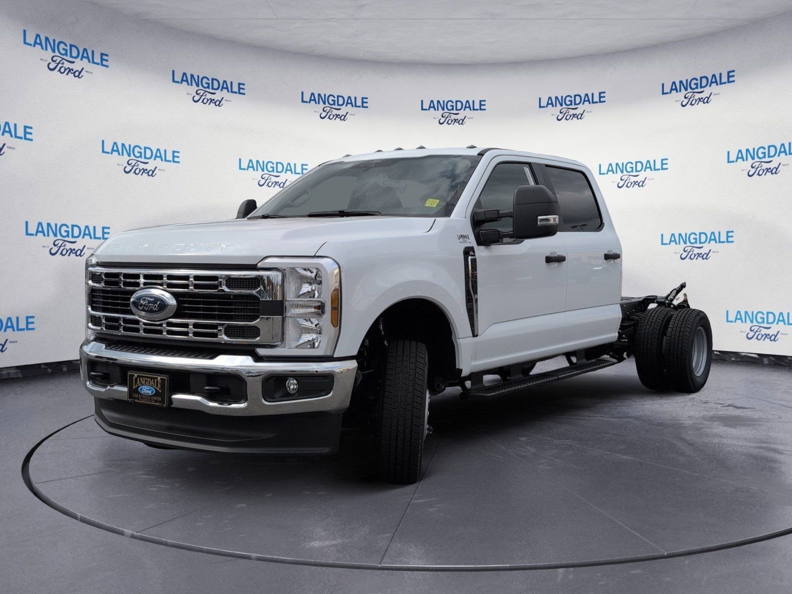 New 2026 Oxford White Ford XL image 11