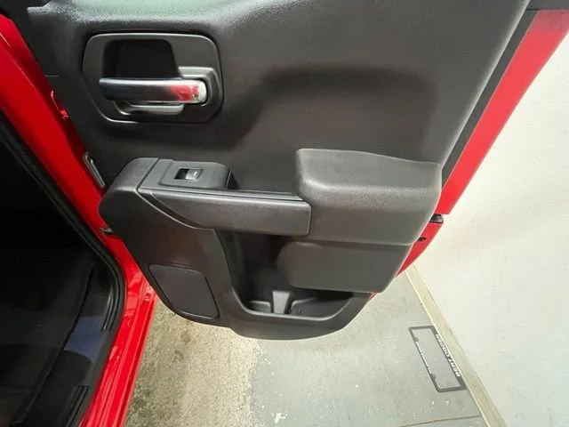 Used 2024 Cardinal Red GMC Pro image 21