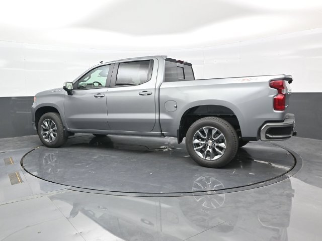 New 2026 Sterling Gray Metallic Chevrolet LT image 4