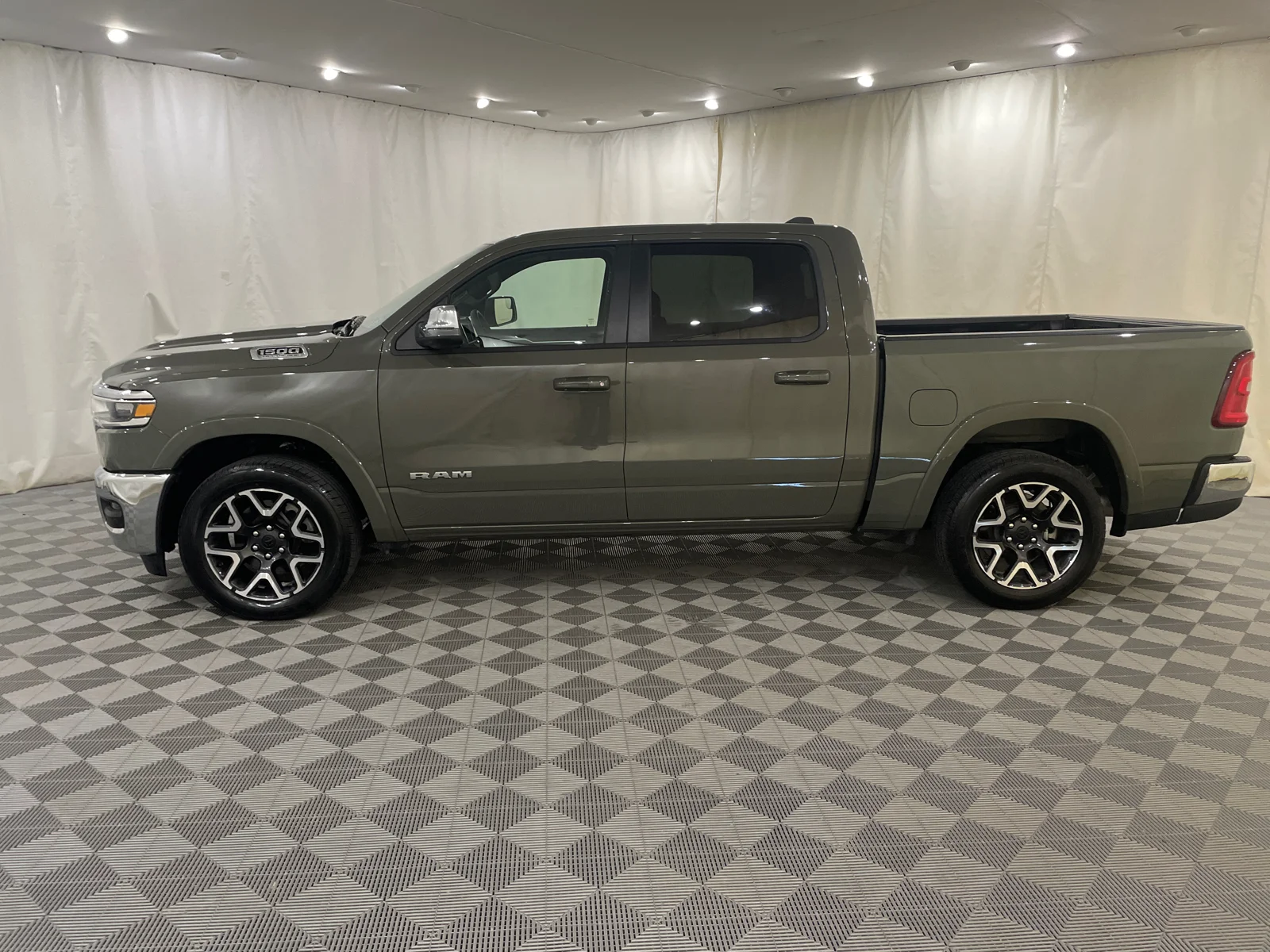 Used 2026 Canyon Lake Ram Laramie image 9