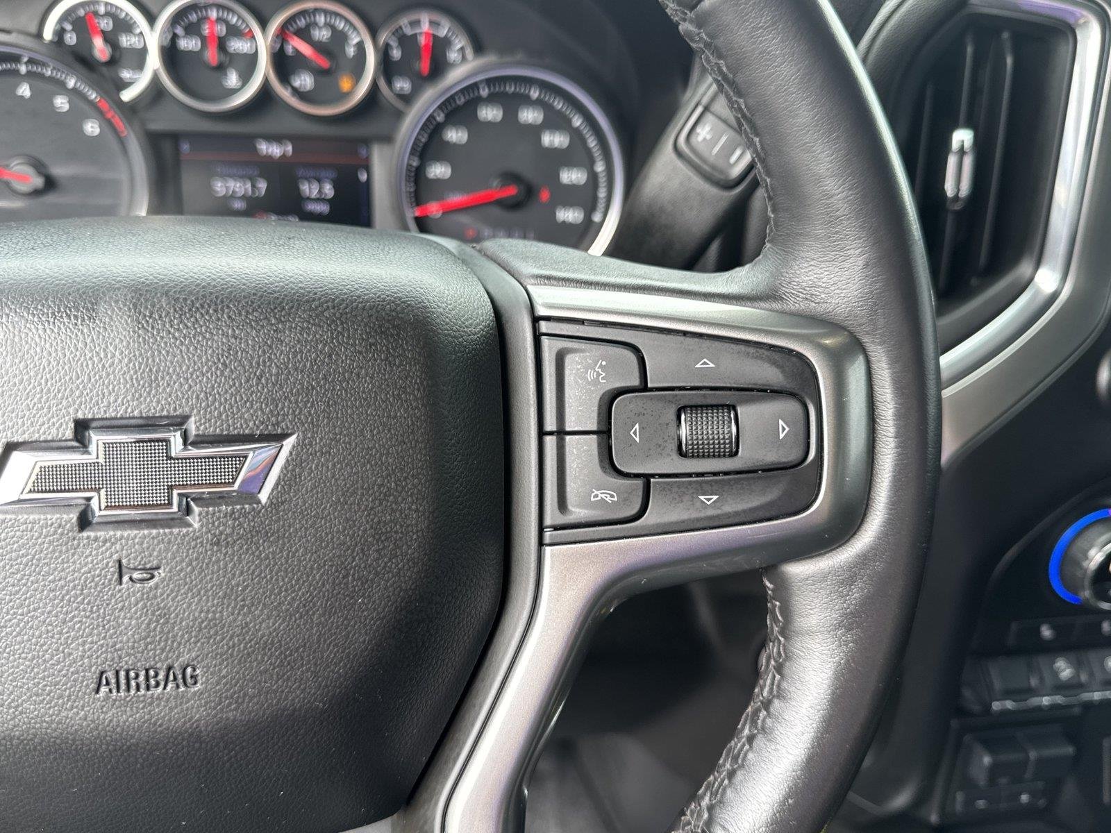Used 2021 BLACK Chevrolet LT Trail Boss image 23