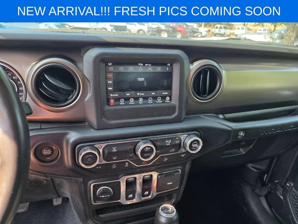 Used 2019 Gray Jeep Sport S 4x4 image 9