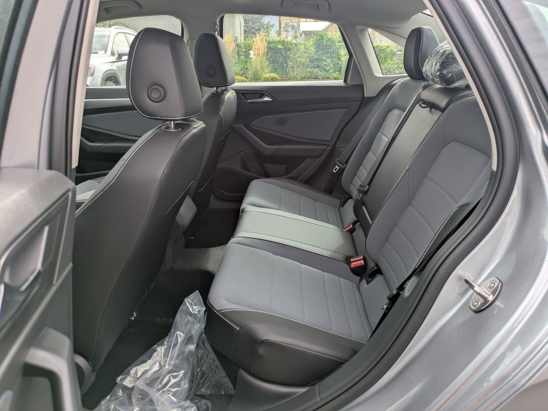 New 2026 Pyrite Silver Metallic Volkswagen SE image 14