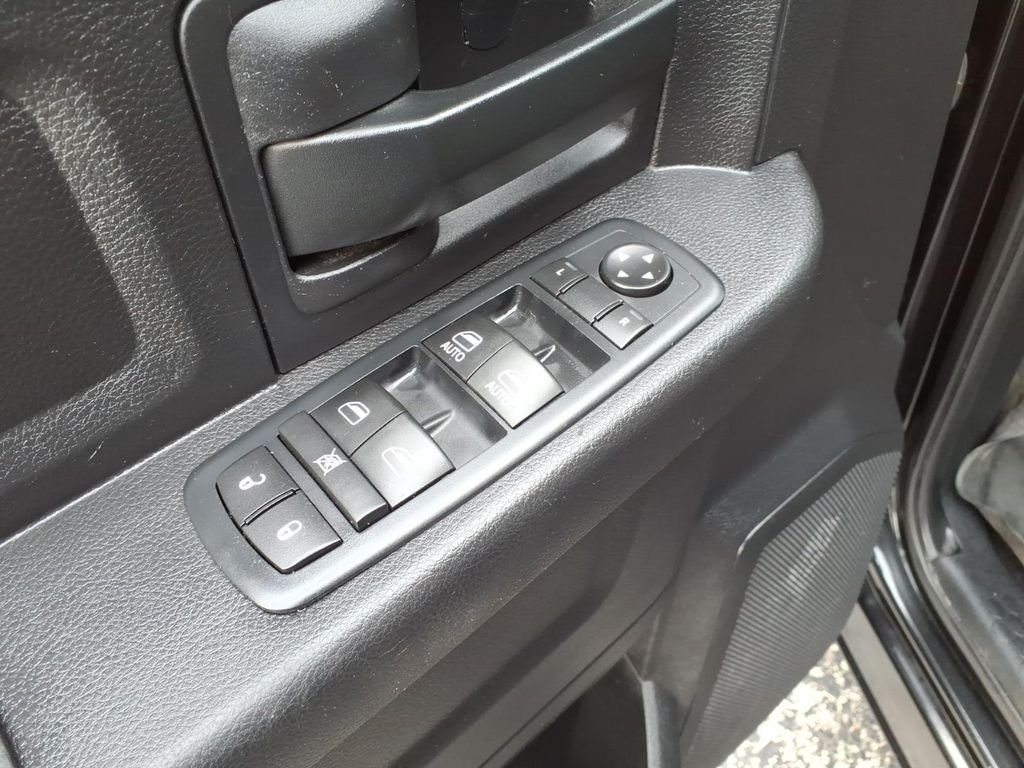 Certified Used 2016 Black Ram Express image 8