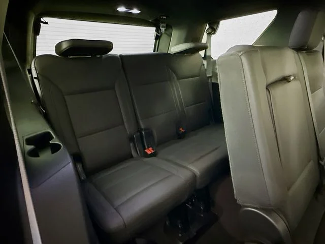 Used 2022 Gray Chevrolet Z71 image 28