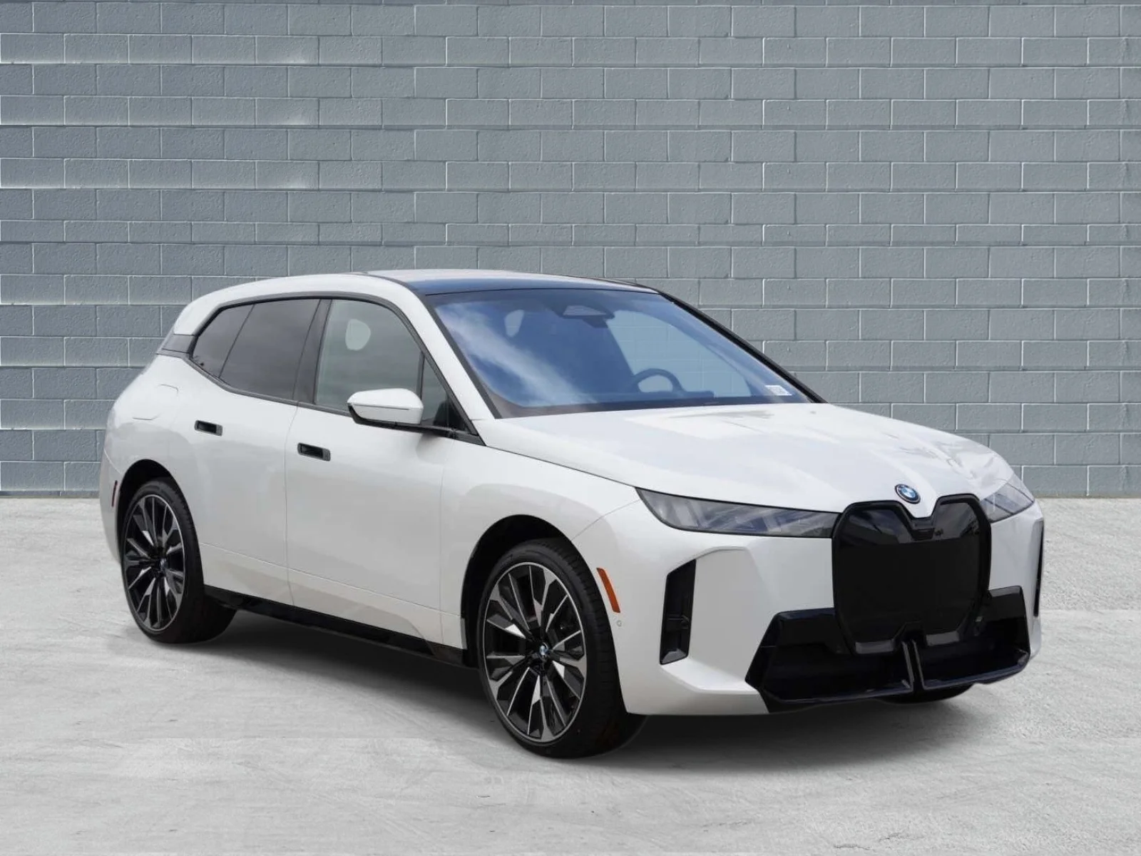 2026 BMW iX xDrive45's photo