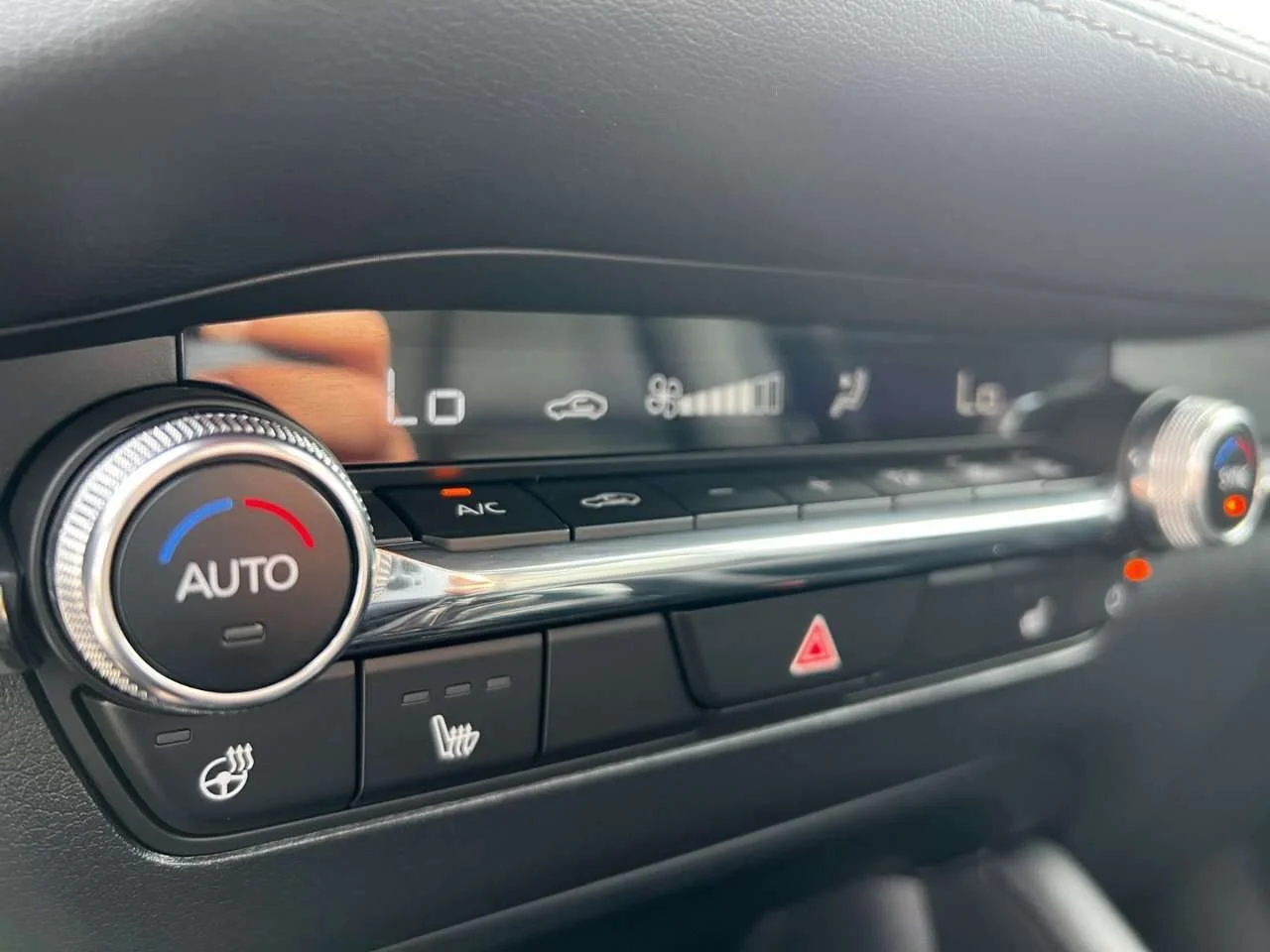 Used 2025  Mazda GS image 20