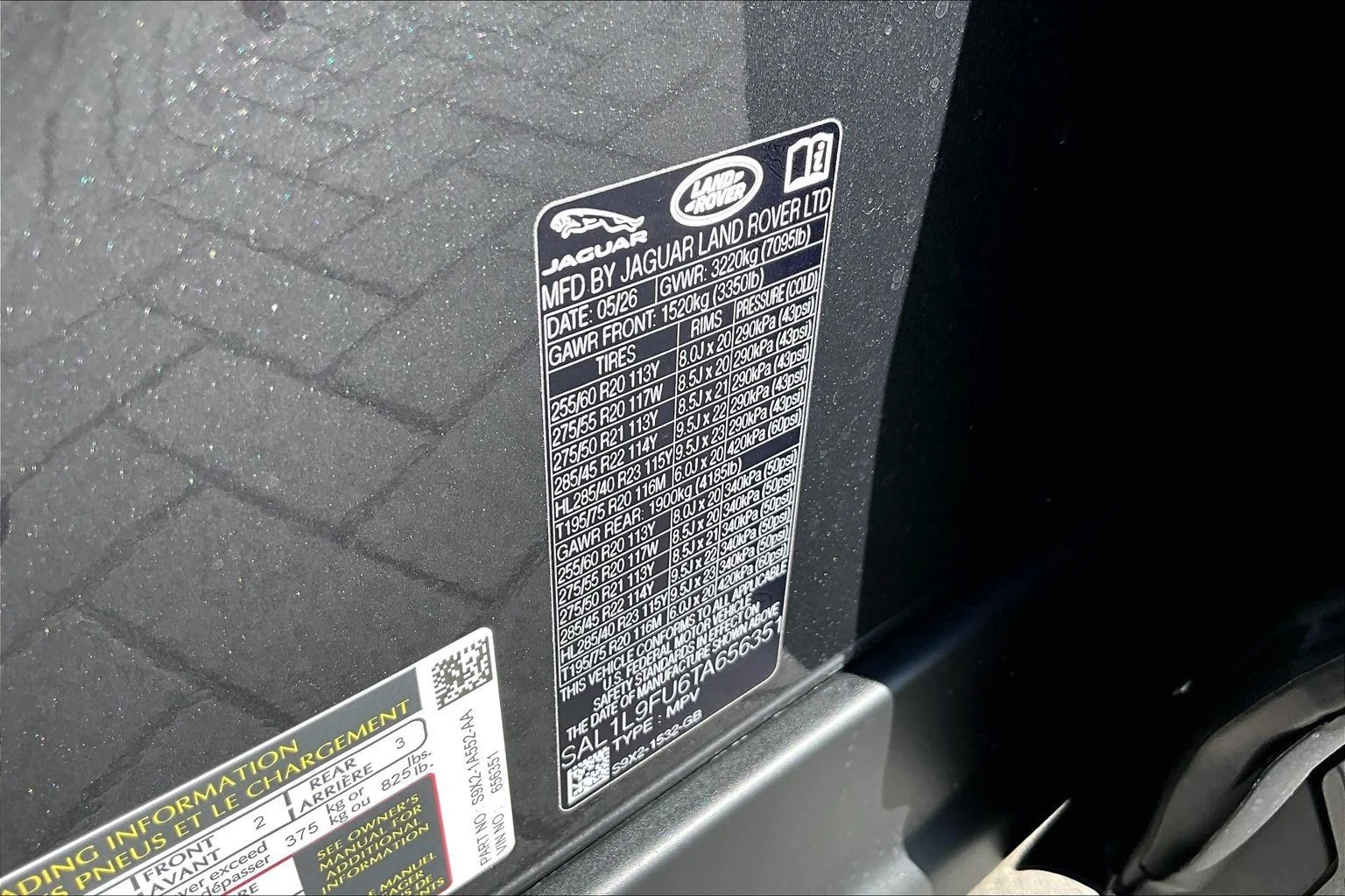New 2026 Carpathian Grey Land Rover Dynamic SE image 13