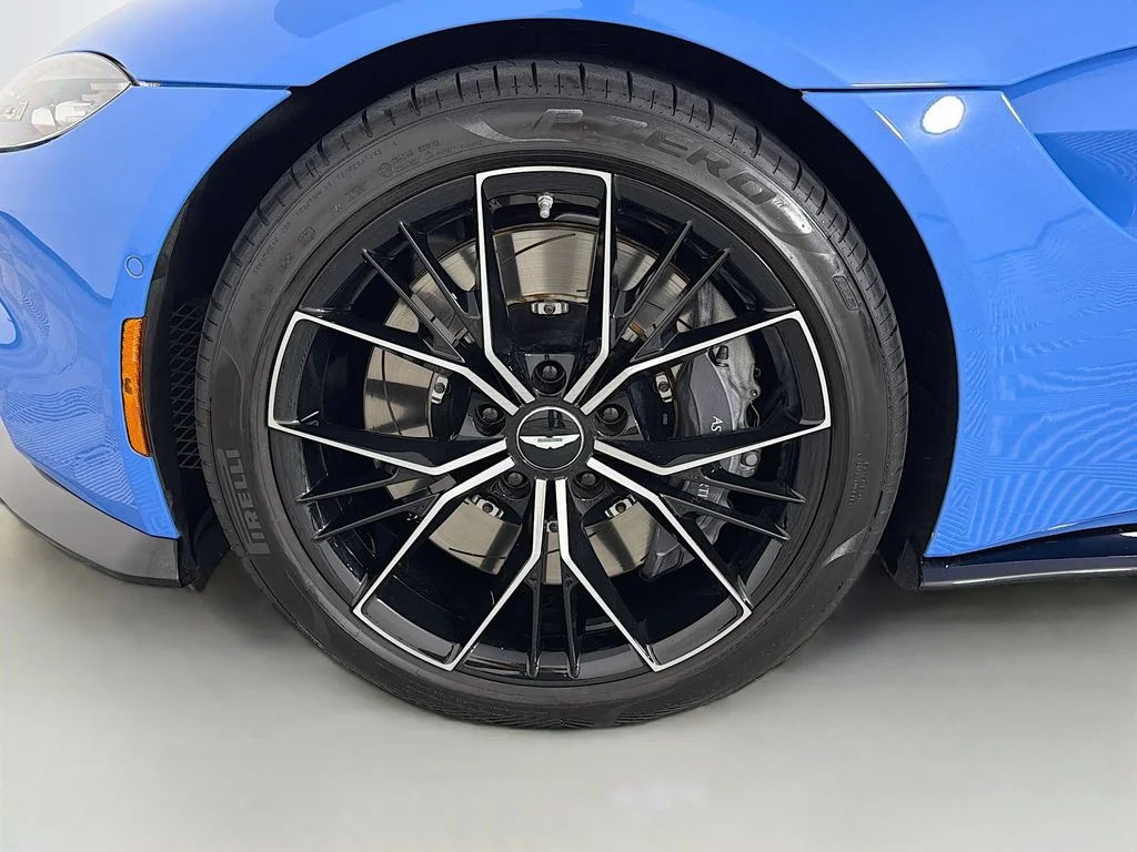 Used 2021 Blue Aston Martin Base image 28