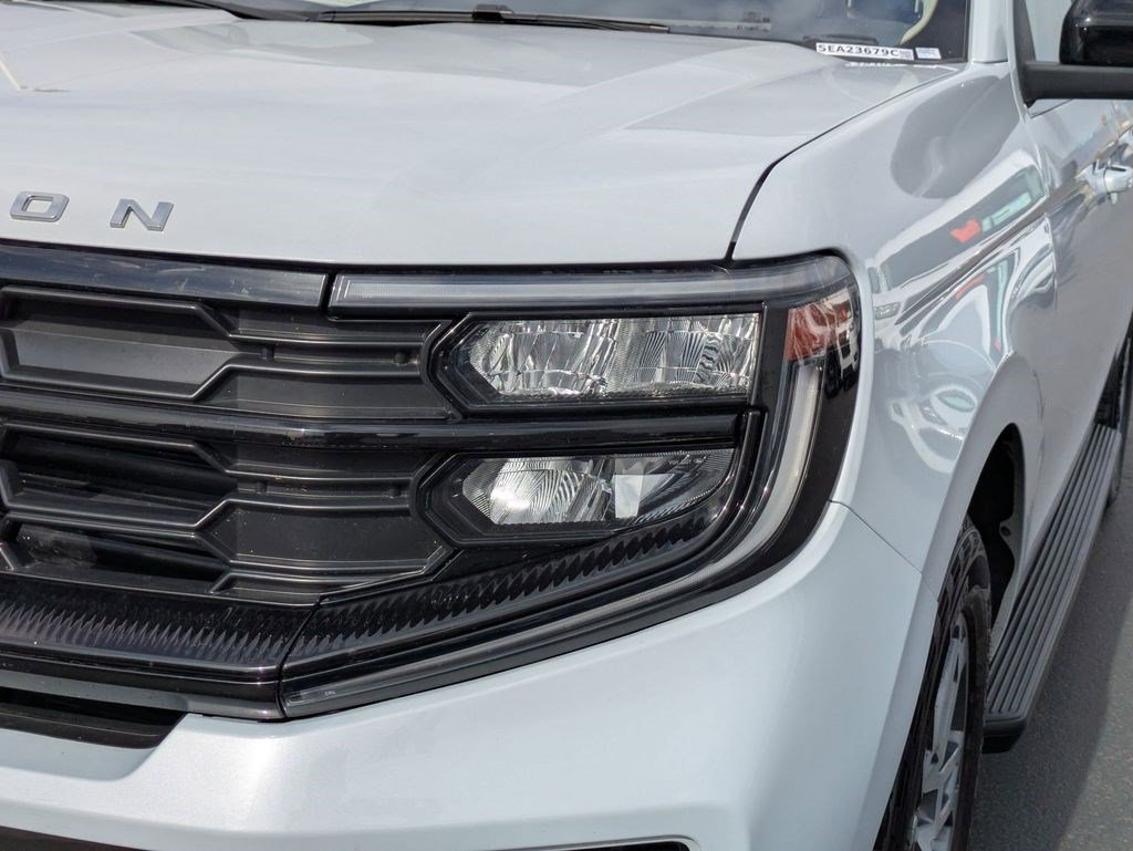 Used 2025 Silver Metallic Ford Active image 9