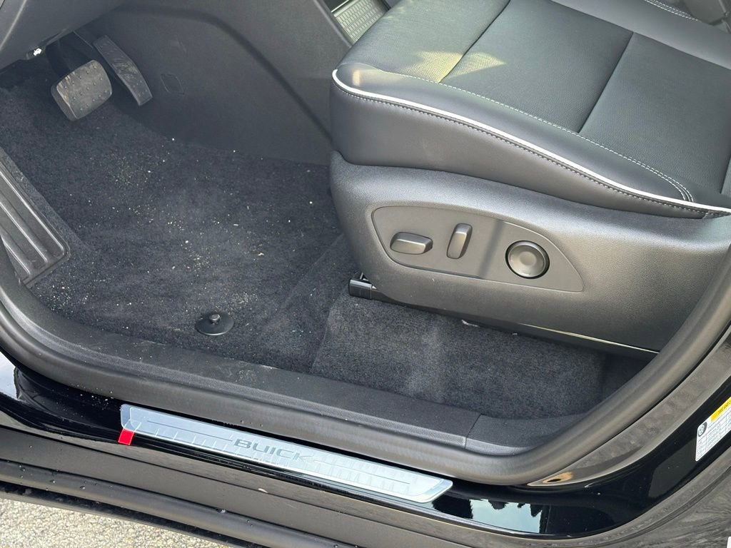 2026 Buick Enclave Preferred - Photo 17