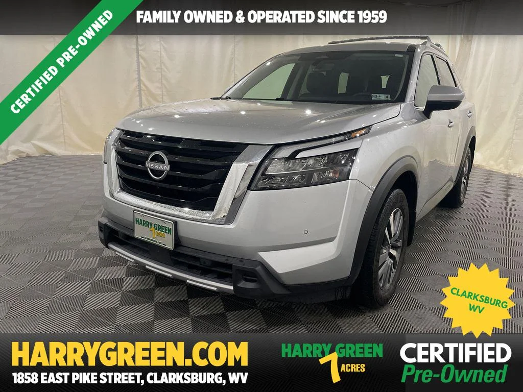 2025 Nissan Pathfinder SL 4WD's photo