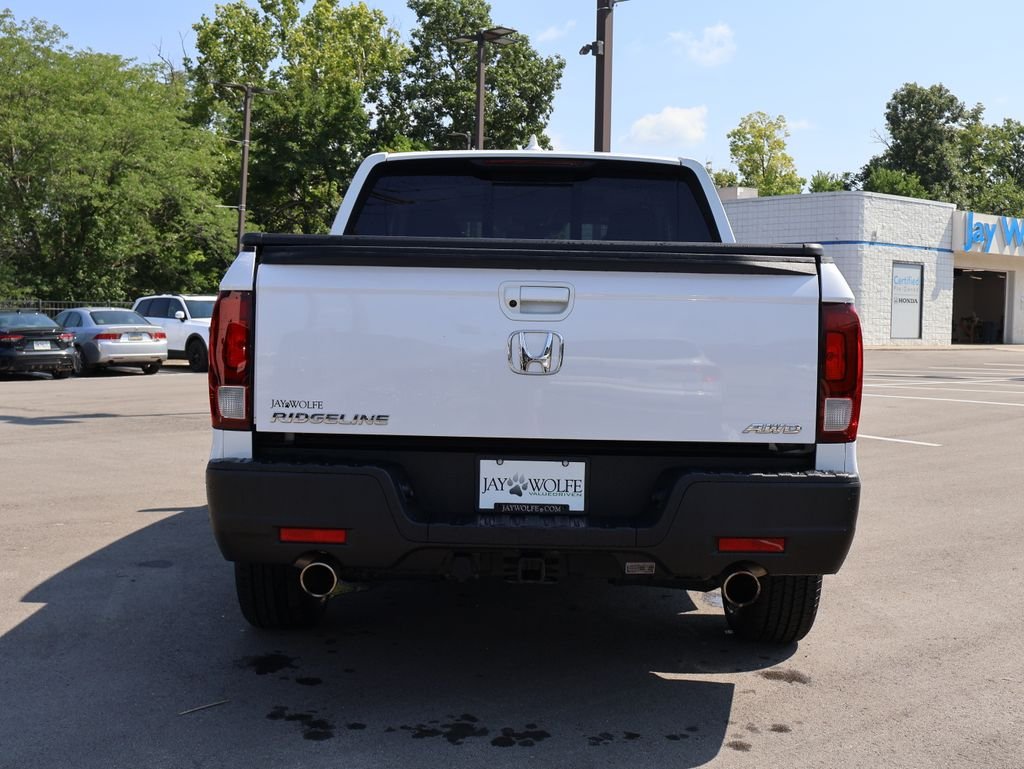 Used 2023  Honda RTL image 6