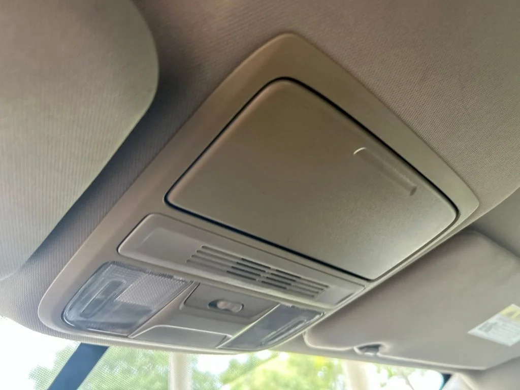 Used 2018 White Honda LX image 38