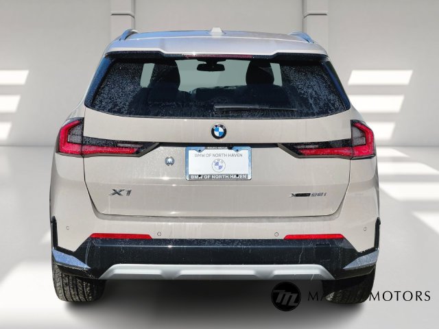 Used 2026 Beige BMW xDrive28i image 4