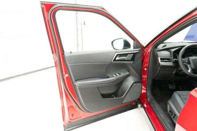 New 2026 Red Diamond Mitsubishi SE image 13