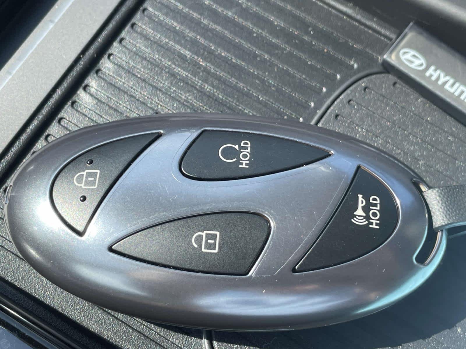 New 2026 Phantom Black Hyundai Limited image 4