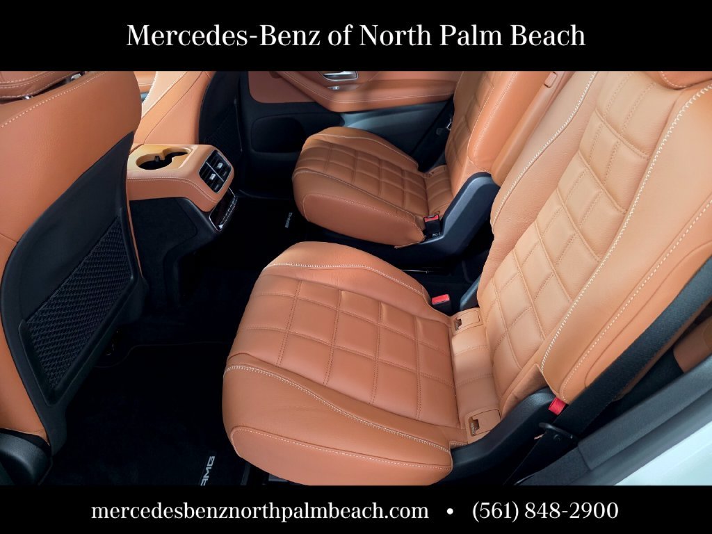 New 2027 MANUFAKTUR Moonlight White Metallic Mercedes-Benz GLS 450 image 12