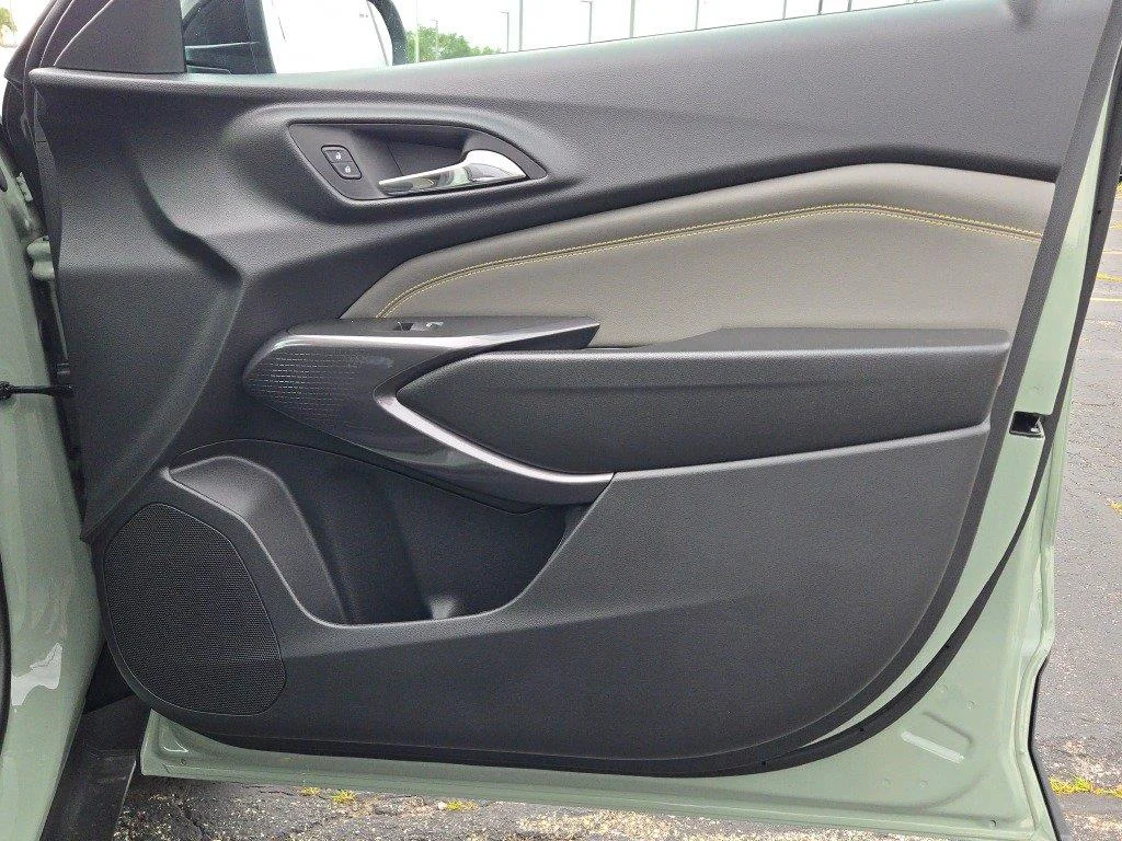 2026 Chevrolet Trax Activ - Photo 6