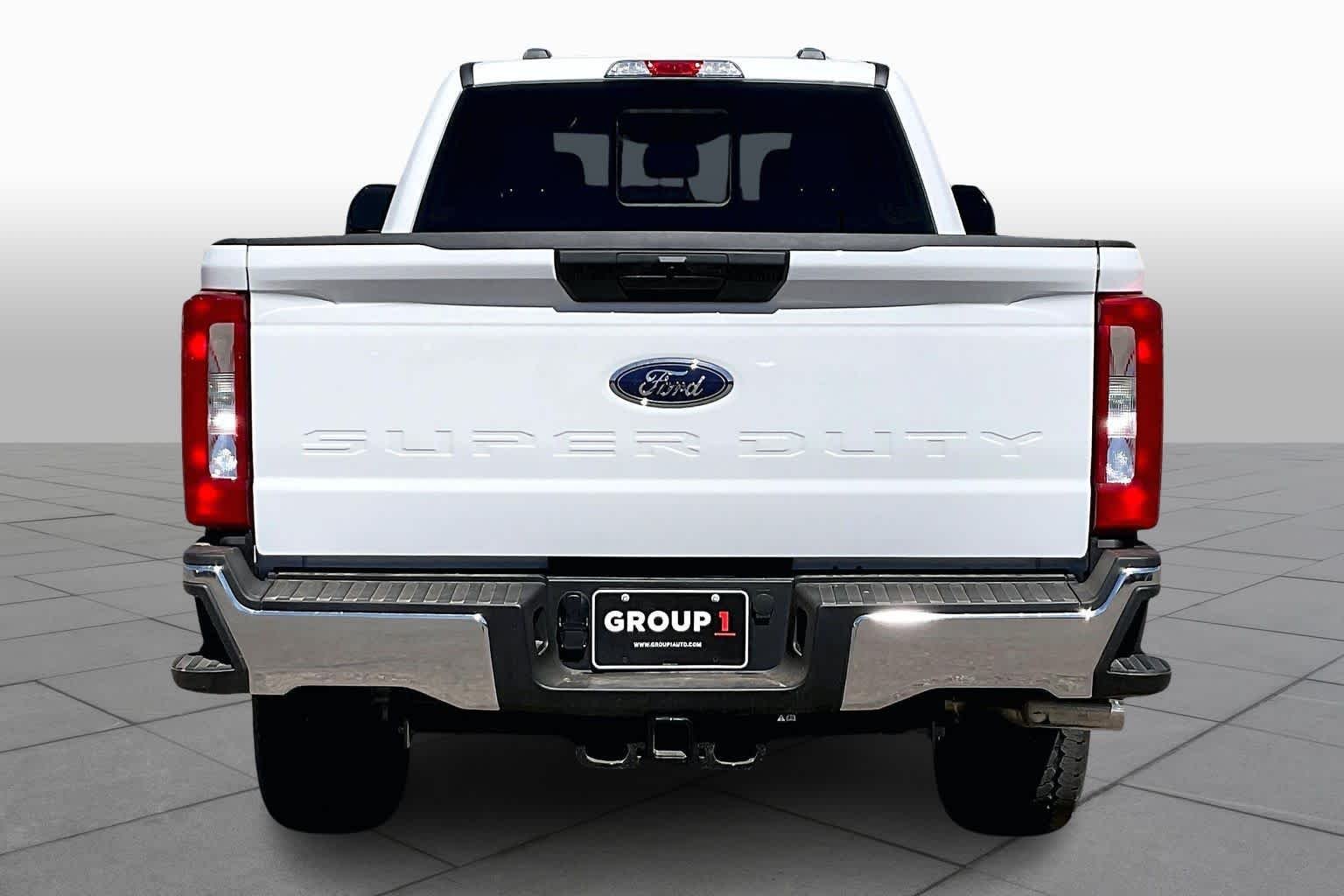 New 2026 Oxford White Ford F-350® XLT image 4
