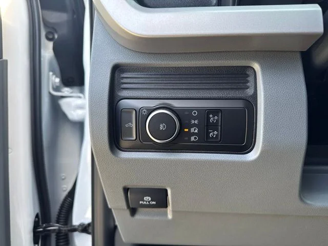 New 2026 Oxford White Ford F-250® XL image 19