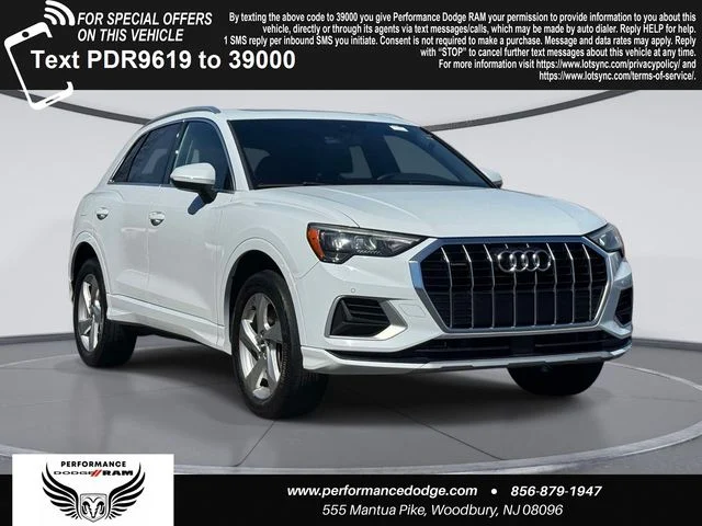 2019 Audi Q3 45 TFSI Premium quattro's photo
