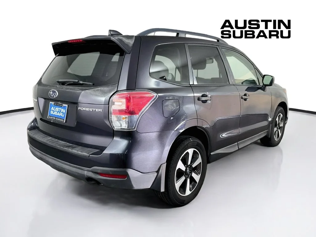Used 2018 Gray Subaru 2.5i Premium image 7