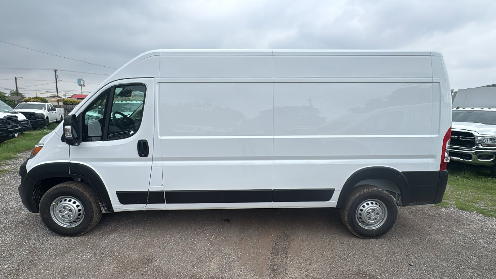 New 2026 Bright White Clear-Coat Exterior Paint RAM Tradesman image 8