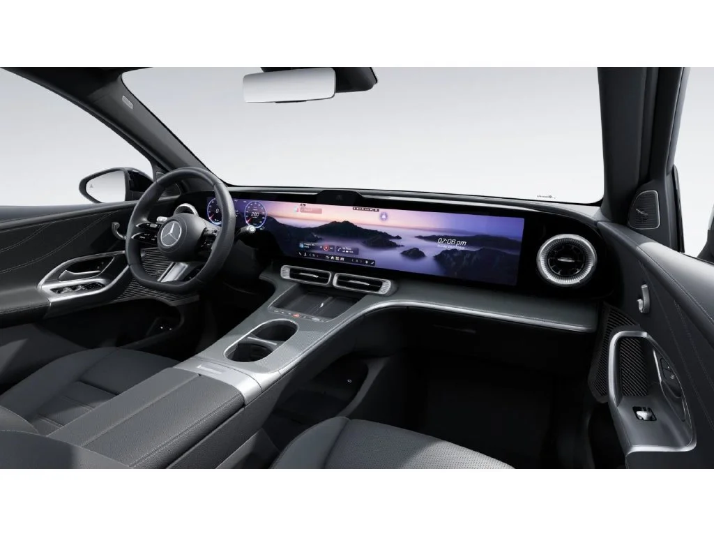 New 2027 Silver Mercedes-Benz GLC 400 image 6