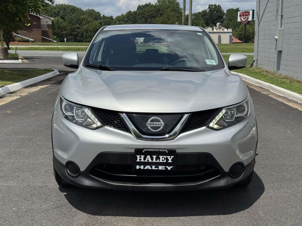 Used 2019 Silver Nissan S image 25