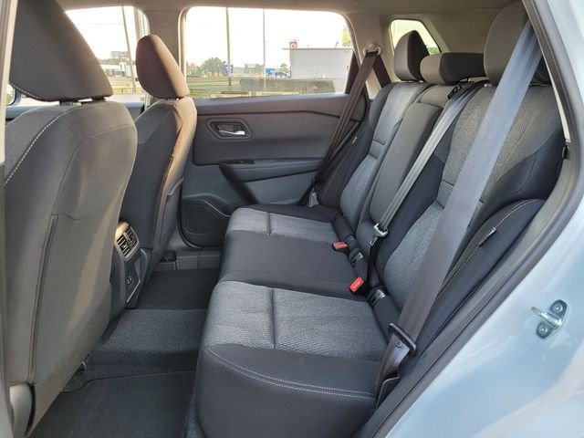 2026 Nissan Rogue SV - Photo 12