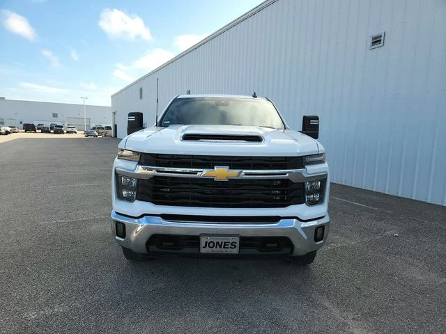 Used 2024 White Chevrolet LT image 4