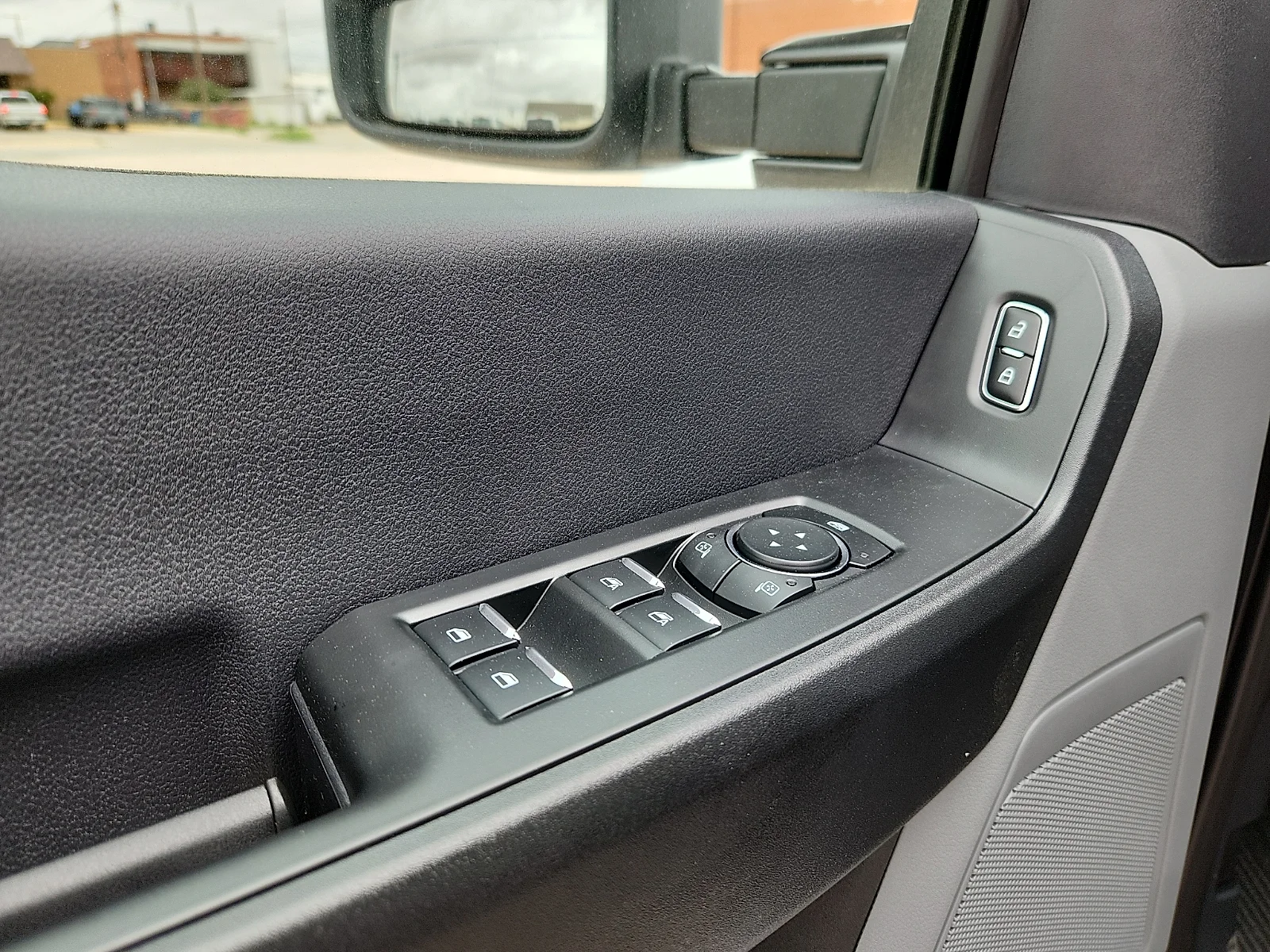New 2026 Oxford White Ford F-250® XL image 15