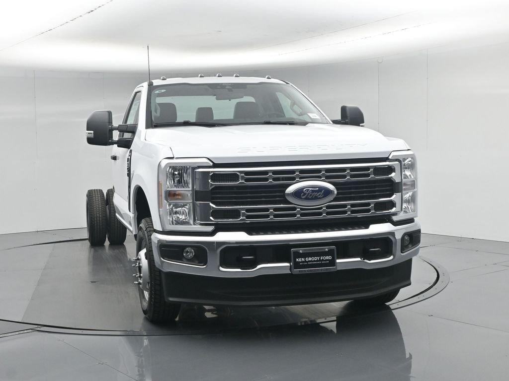 New 2026 Oxford White Ford XL image 48