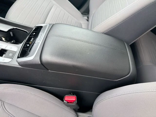 Used 2024 Green Hyundai SEL image 25