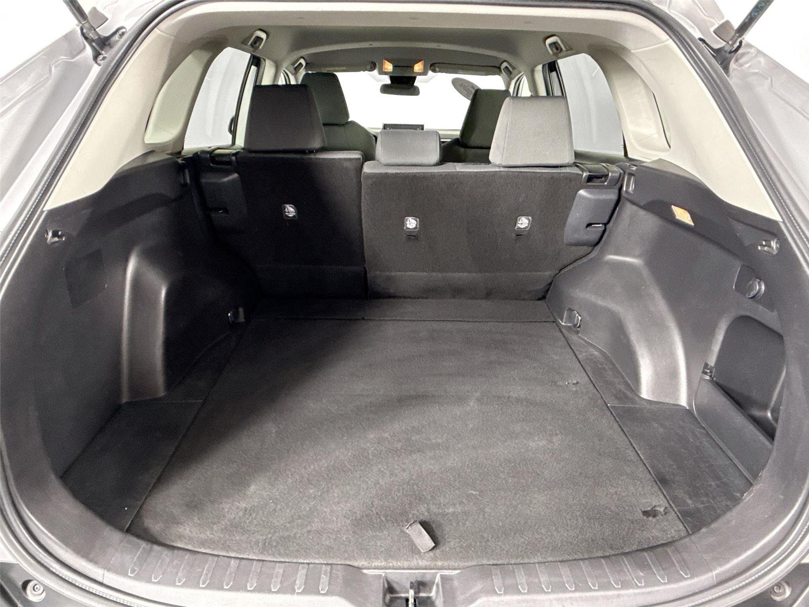 Used 2021 Silver Sky Metallic Toyota XLE image 34