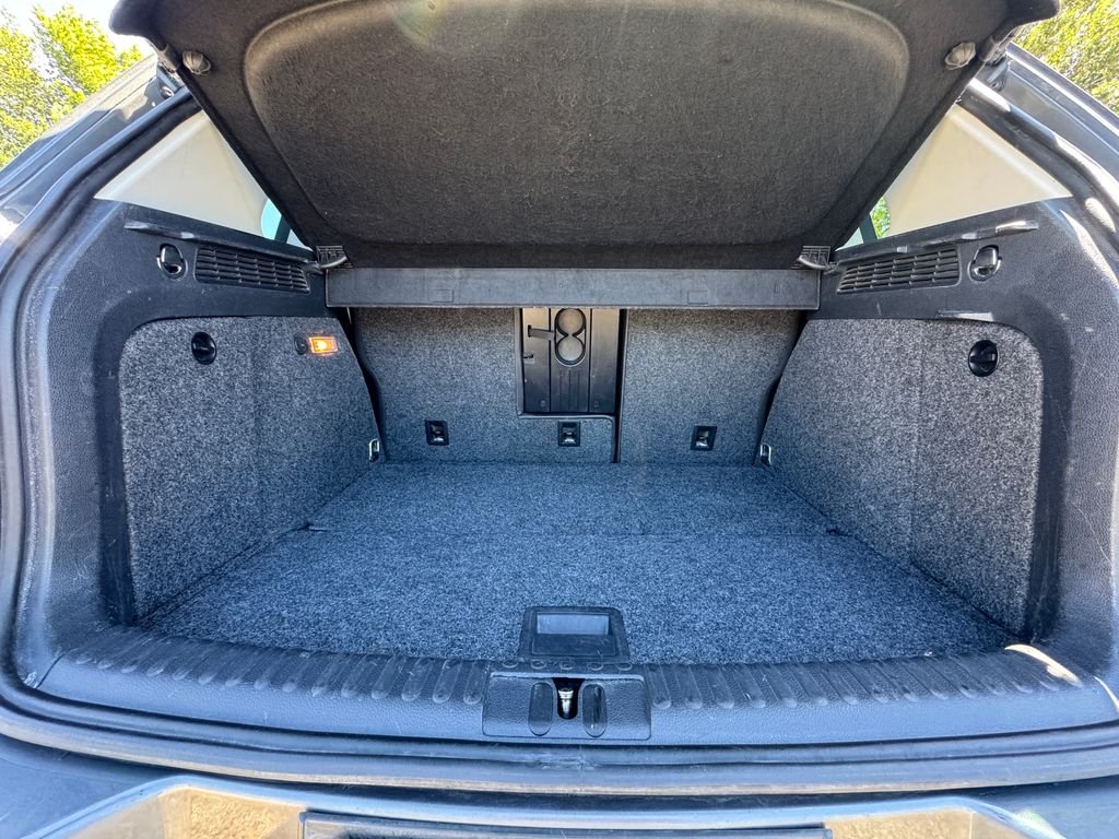 Used 2017 Pepper / Gray Volkswagen 2.0T S image 10