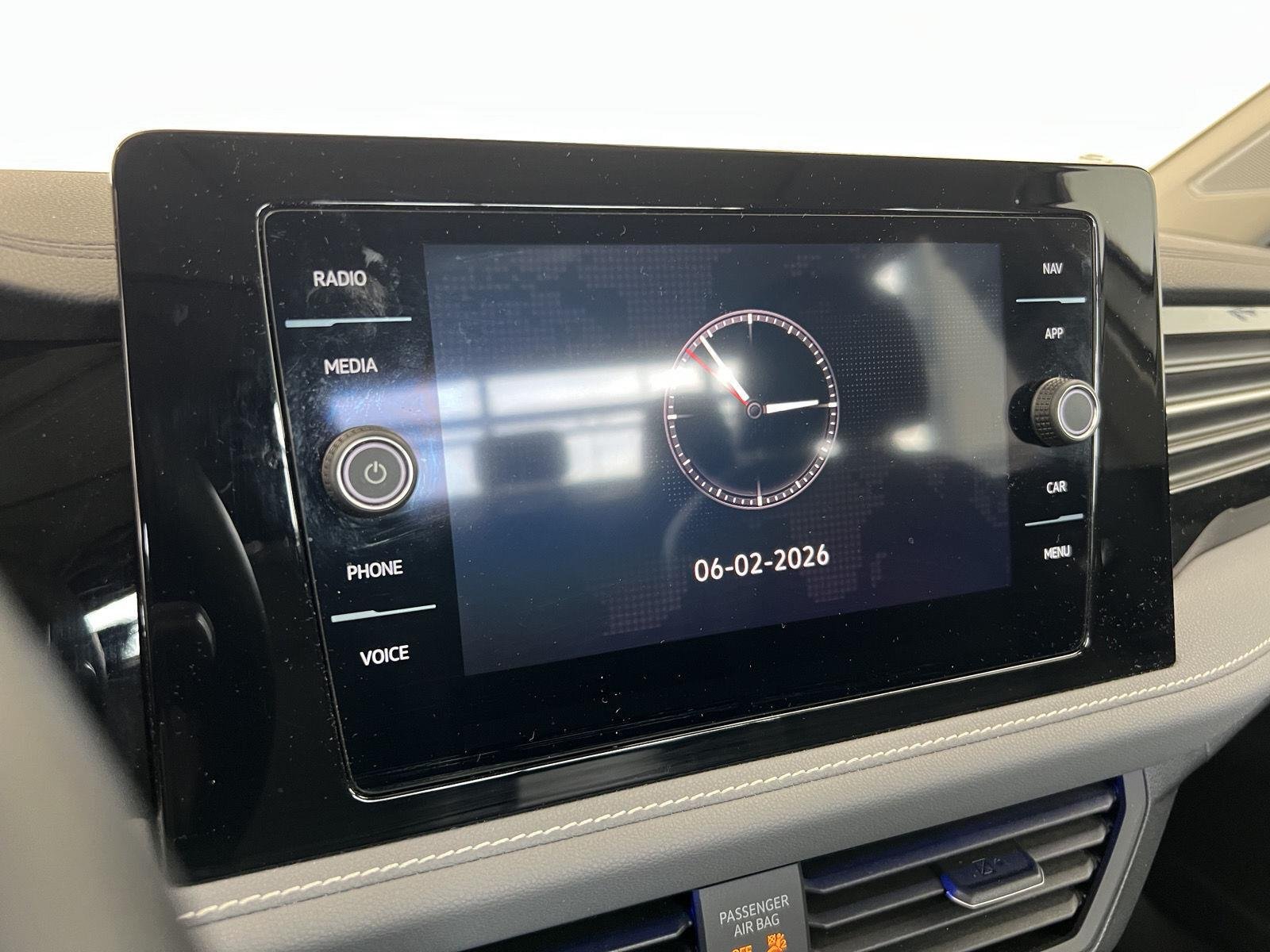 2025 Volkswagen Jetta SEL - Photo 16