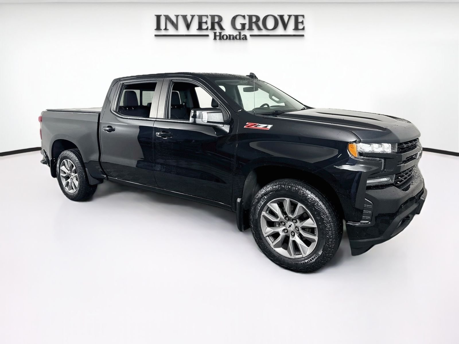 Used 2021 Chevrolet Silverado 1500 RST with VIN 1GCUYEEDXMZ190121 for sale in Inver Grove Heights, Minnesota