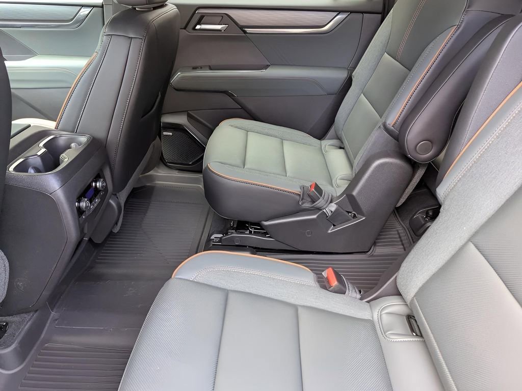 2026 GMC Acadia AT4 - Photo 15