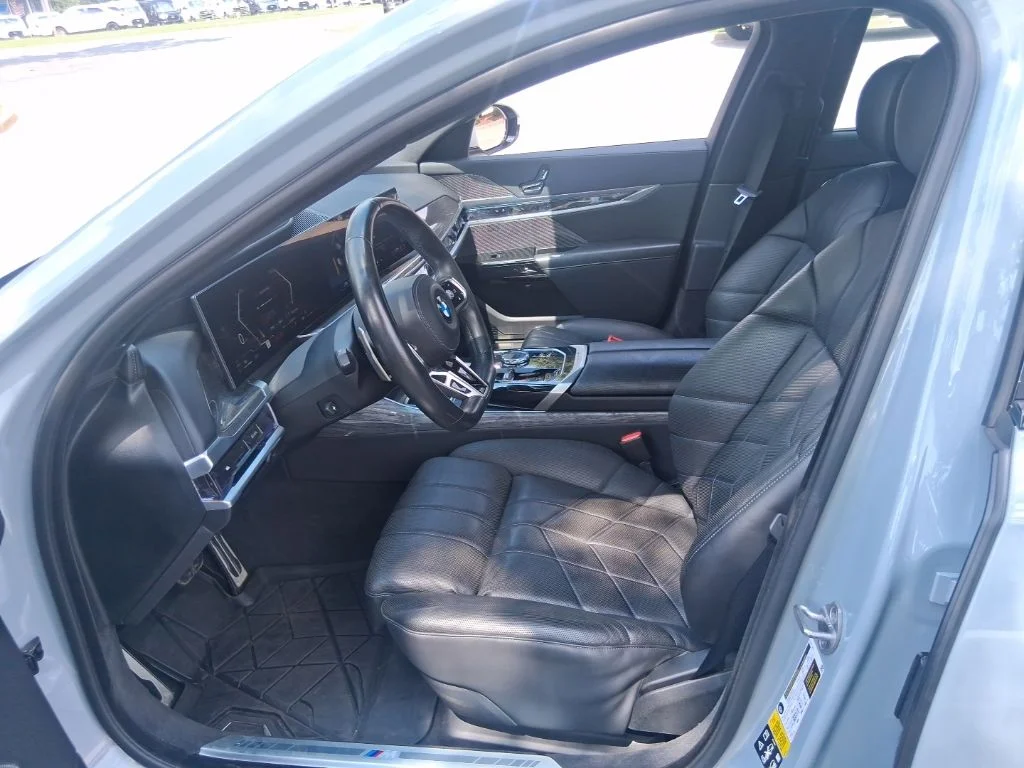 Used 2023 Gray BMW 760i xDrive image 10