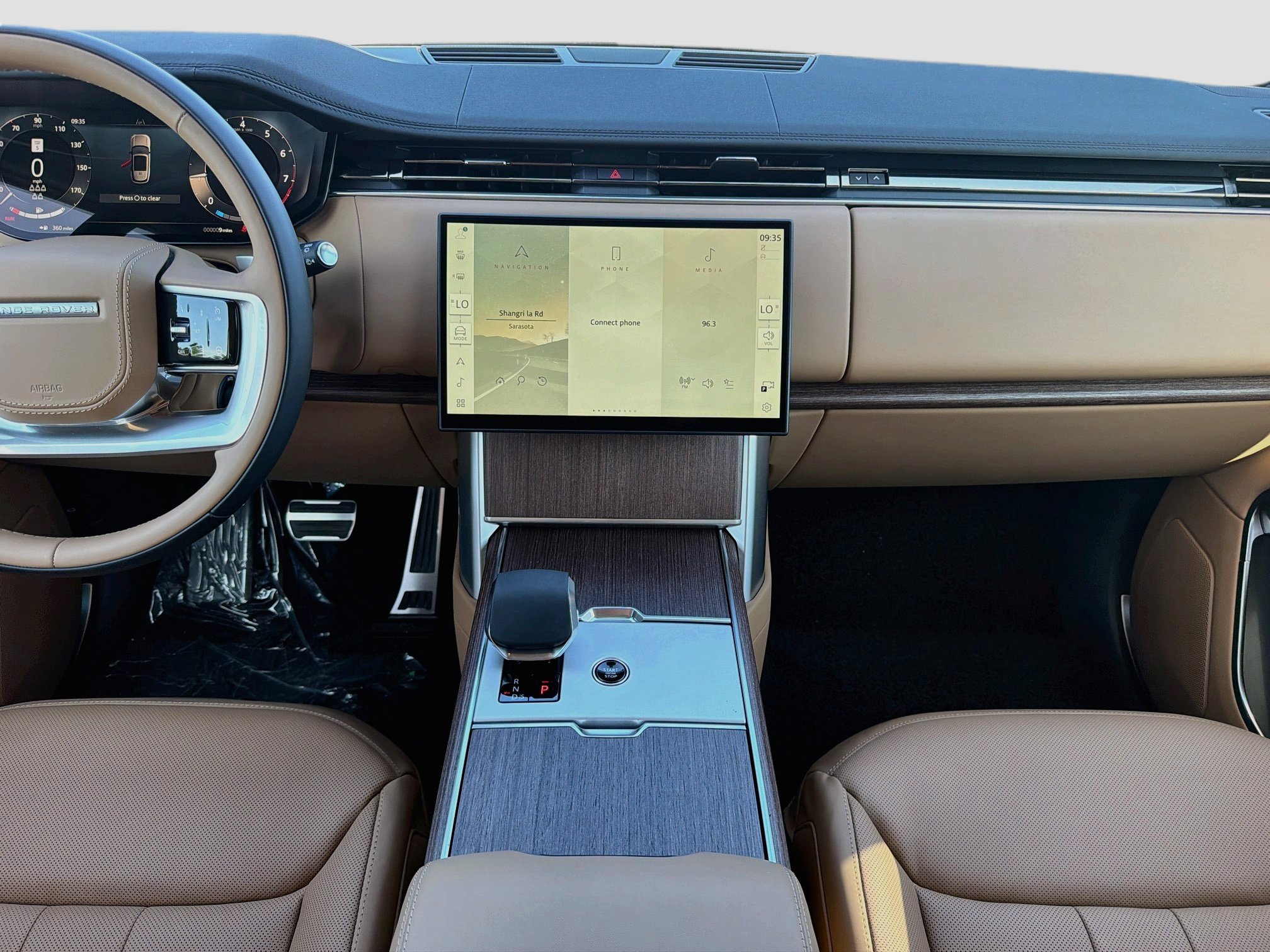 New 2026 Fuji White Land Rover SE image 20