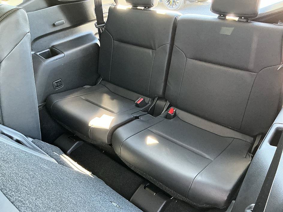 Used 2022 Silver Mitsubishi SEL image 27