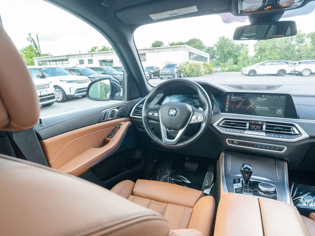 Used 2022 Brown BMW xDrive40i image 19