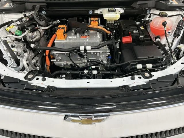 New 2026 Summit White Chevrolet LT image 6
