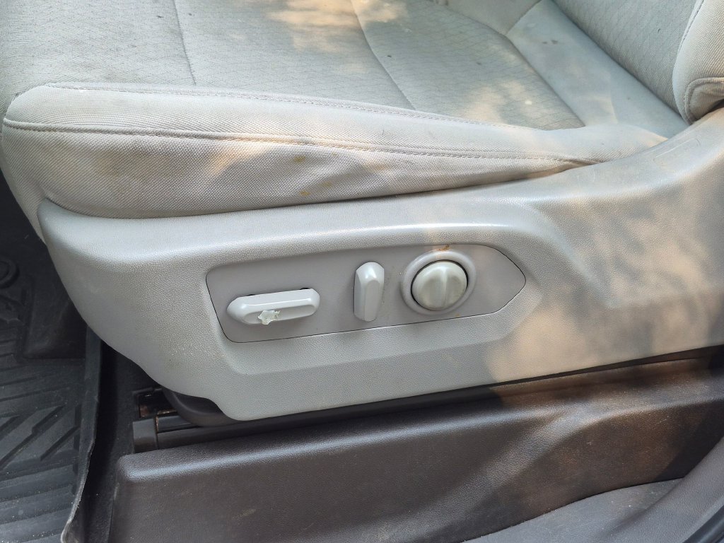 Used 2021 Summit White Chevrolet LT Trail Boss image 15