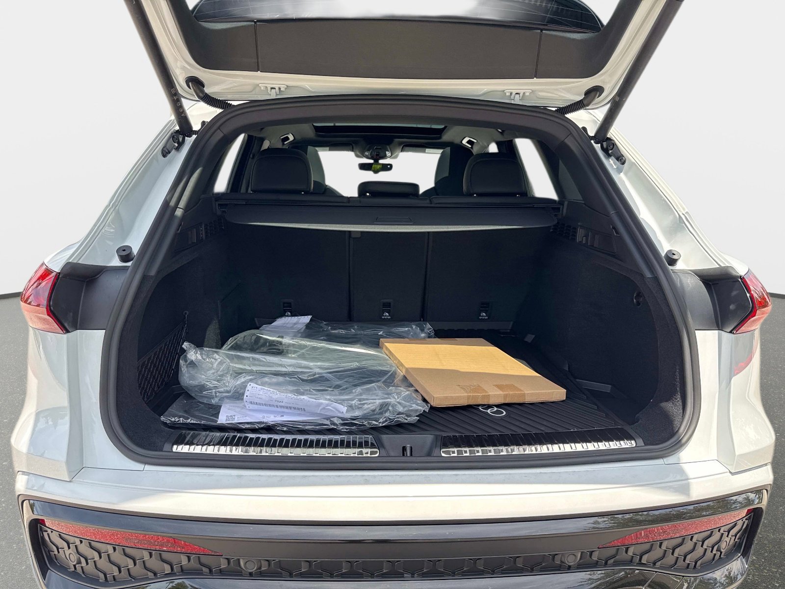 New 2026 Glacier White Metallic Audi Premium Plus image 9